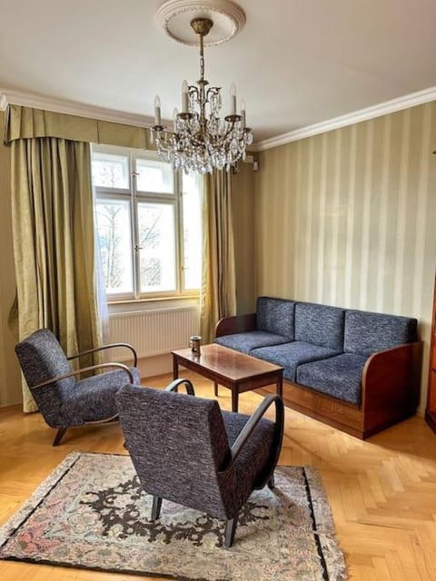 Duplex-Wohnung mit Pool, BBQ, Sauna, Hot-Tub Apartment in Prague