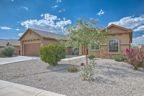 817 Shiprock Spacious 5BD 3BATH near Golf Course Casa in Alamogordo