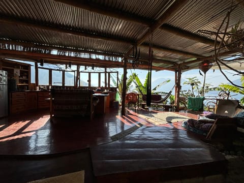 Earthship 3 levels FAMILY apartment with lake view Country House in Sololá Department