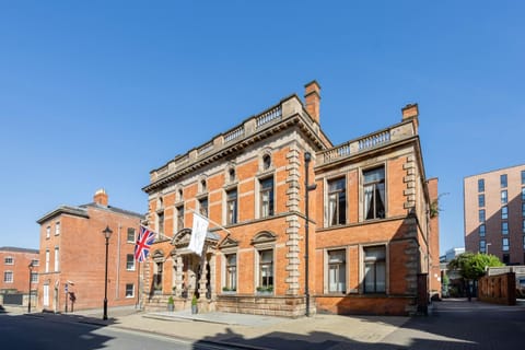 Property building, Day, Neighbourhood, Street view, Location