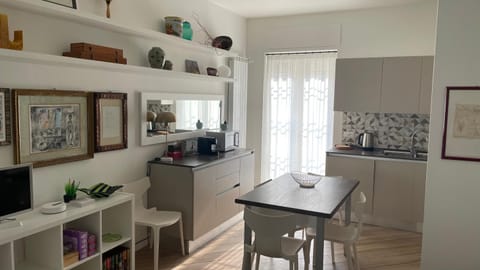 Living room, Photo of the whole room, Dining area