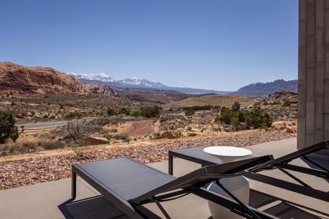 Balcony/Terrace, Landmark view