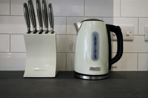 Coffee/tea facilities, Kitchen or kitchenette, toaster