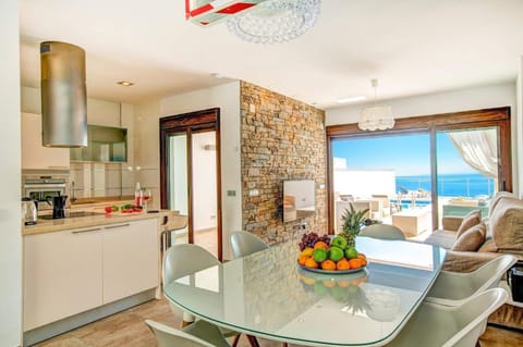 Ferienhaus mit Privatpool für 8 Personen ca 105 qm in Torrox Costa, Andalusien Costa del Sol - b63344 House in Río de Torrox