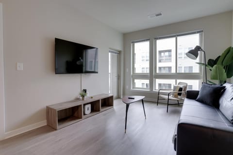 Discover this Tranquil Apartment at Alexandria Copropriété in Belle Haven
