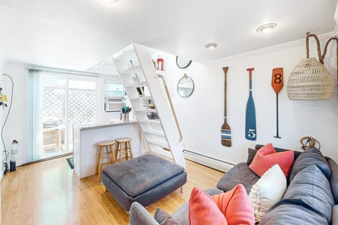 Cozy Cape Condo Apartment in Provincetown