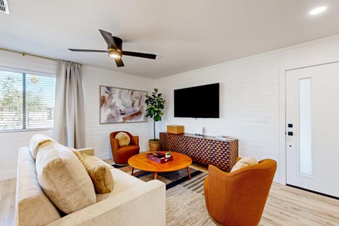 Dreamy Desert Days Apartment hotel in Scottsdale