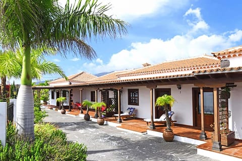 Ferienhaus mit Privatpool für 9 Personen ca 325 qm in La Punta, La Palma Westküste von La Palma House in La Palma