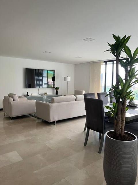 401 Luxury apartment in hearth of El Poblado + View! Apartment in Envigado