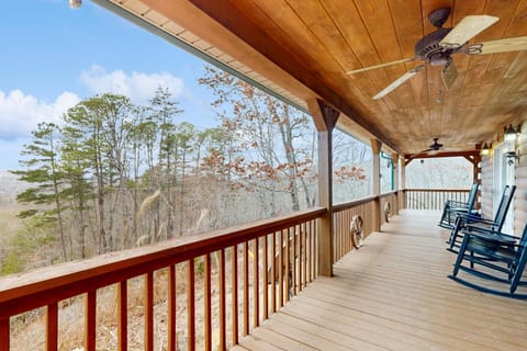 Mountain Aire Cabin House in Swain County