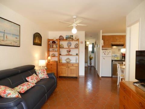 Appartement La Londe-les-Maures, 3 pièces, 6 personnes - FR-1-251-788 Apartment in La Londe-les-Maures