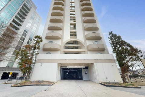 Peachtree Palace Apartment in Buckhead