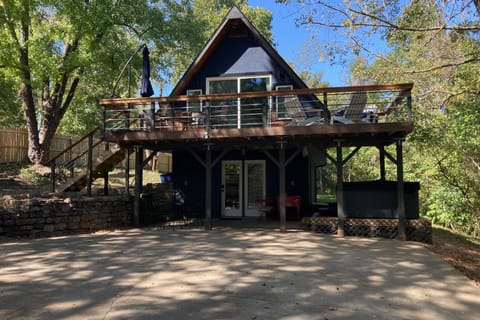 The Blue Beaver Cottage Casa in Beaver Lake