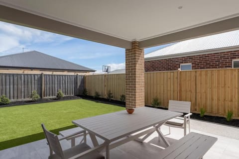 Patio, Garden, Garden view