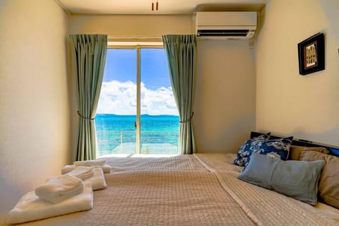 Bed, Bedroom, Sea view