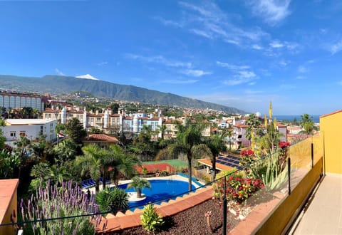 View (from property/room), City view, Garden view, Landmark view, Mountain view, Pool view, Sea view