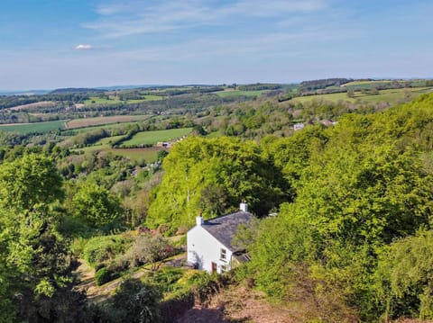 3 Bed in Lydbrook 94490 House in Forest of Dean