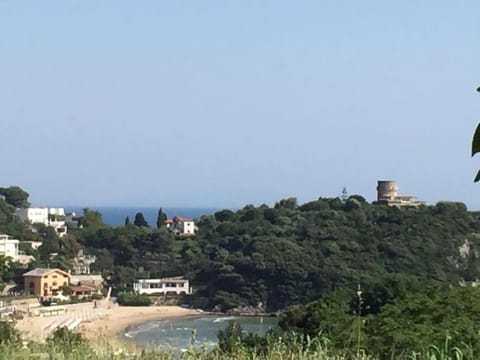 Gaeta via Ariana - Villa sul mare indipendente - intero appartamento House in Gaeta