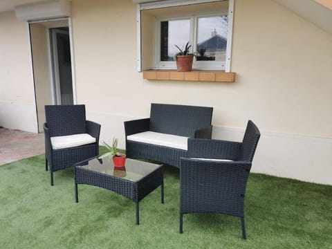 studio rez-de-chaussée jusqu'à 4 personnes Apartment in Joué-lès-Tours