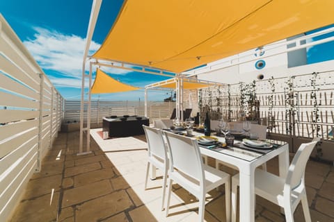 Balcony/Terrace, Dining area