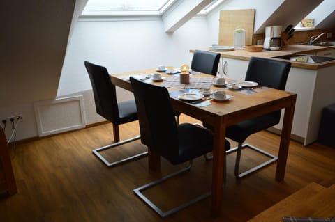 Dining area, Food, Dinner