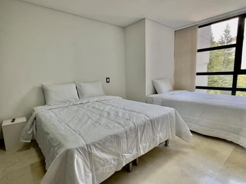 602, Modern apartment in heart of El Poblado + View! Apartment in Envigado