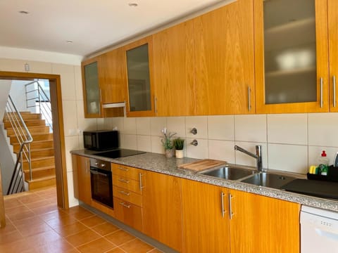 Kitchen or kitchenette, dishwasher, minibar, pet friendly, stove