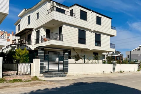 Property building, Day, Neighbourhood, Street view