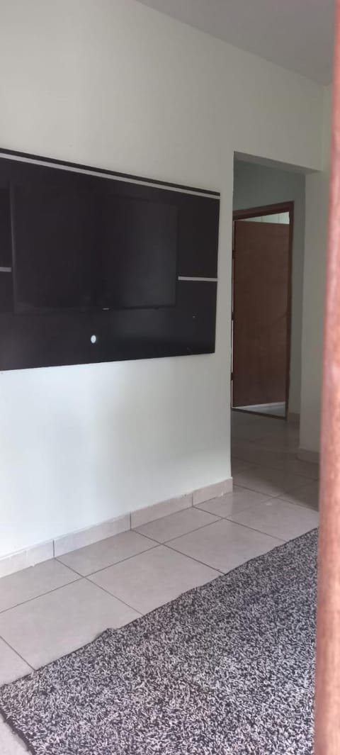 Casa Inteira e Grande 600MB de Internet. Ótima Loc House in Uberlândia