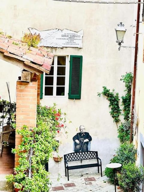 appartamento antica dimora del'600 centro storico Appartement in Castagneto Carducci