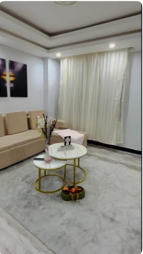 Condo near to the airport, beside Shola supermarket and close to Megenagna square Casa vacanze in Addis Ababa