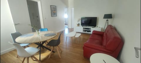 Appartement entier deux chambres Apartment in Saint-Nazaire