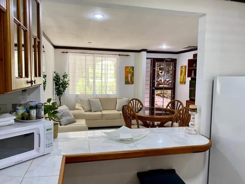 Laguna Eco Village #114, Garden view, pool, tenis Apartment in Quepos