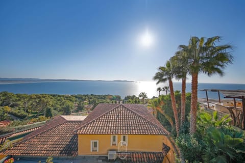 Property building, Sea view