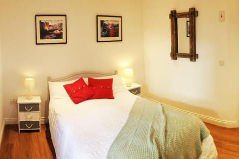 Sunny Corner - Coastal apartment near the beach Apartment in Newquay