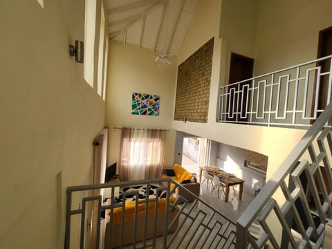 Remarkable 3-Bed House in Freetown Haus in Freetown