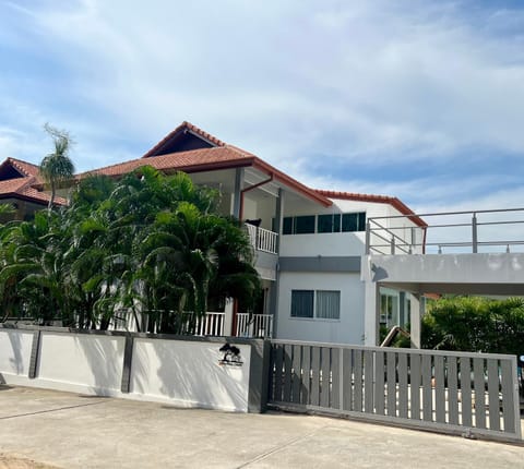 Happy Cozy Home 88 Villa in Hua Hin District