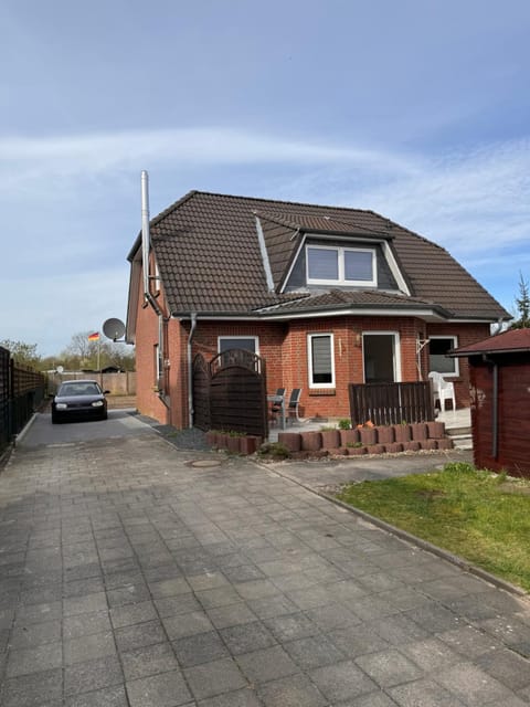 Property building, Neighbourhood