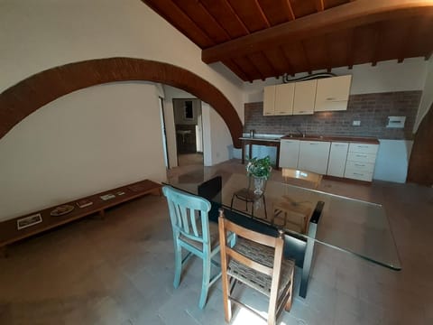 Castello Montefiridolfi Condo in San Casciano Val Pesa