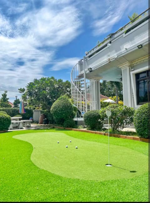 Garden, Golfcourse, Minigolf, Garden view