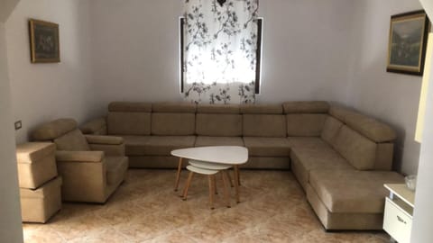 Reina bnb Bed and Breakfast in Tirana County, Albania