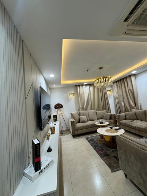 Pent House Apartment - Gold Crest DHA Condo in Lahore