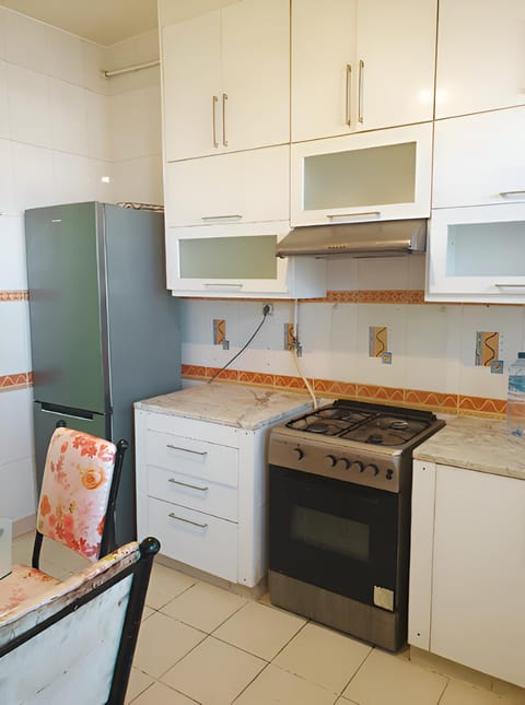 Property building, Spring, Off site, Day, Winter, Summer, View (from property/room), Kitchen or kitchenette, Kitchen or kitchenette, Kitchen or kitchenette, Communal kitchen, Breakfast, Lunch, Dinner, pet friendly, storage, stove, wardrobe, kitchen