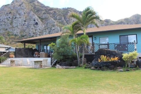 Tropical Paradise…pristine sandy beaches and clear blue water House in Honolulu