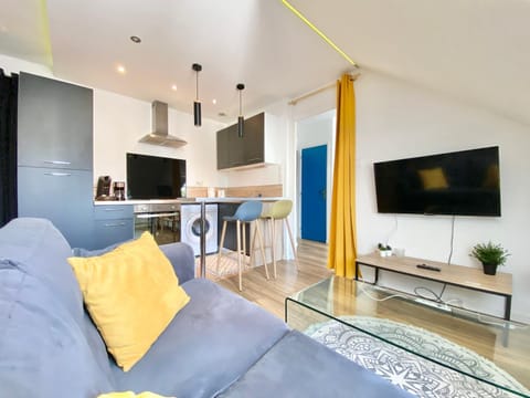 TV and multimedia, Living room, Dining area, oven, washing machine, kitchen