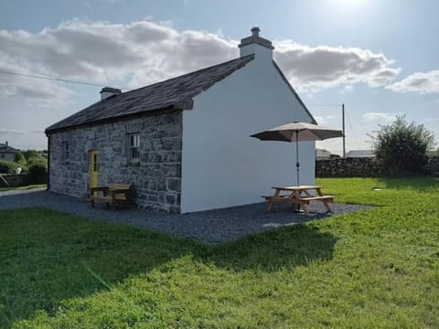 St Johns old Schoolhouse House in Longford