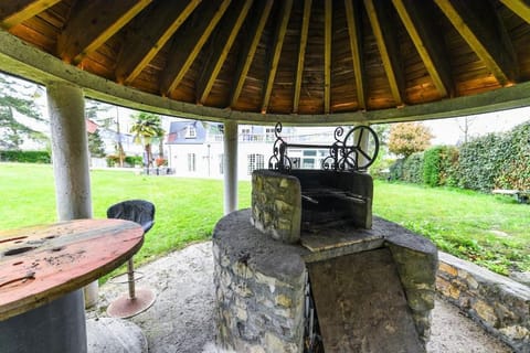 BBQ facilities, Garden