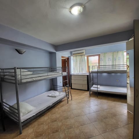 bunk bed