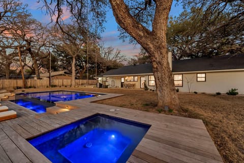 Arbor Escape with Concierge Services Casa in Marble Falls