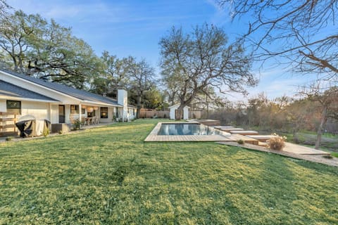 Arbor Escape with Concierge Services House in Marble Falls